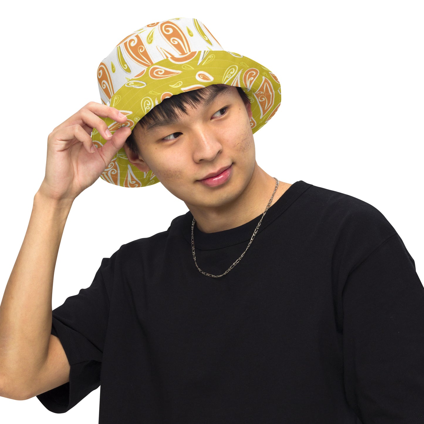 Reversible bucket hat