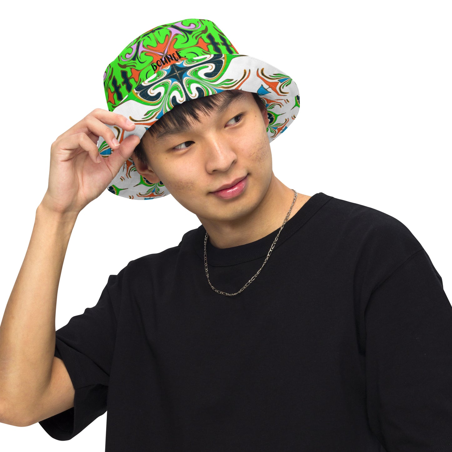 Reversible bucket hat