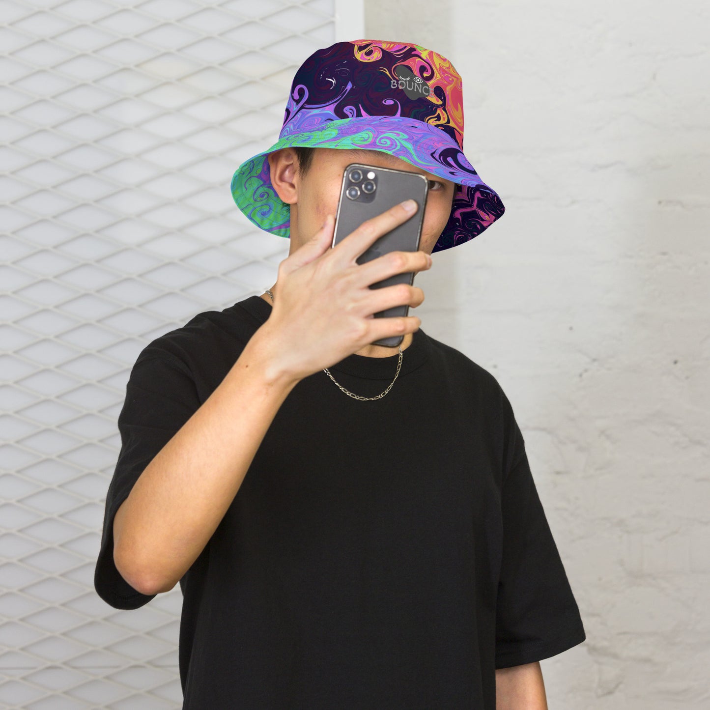 Reversible bucket hat