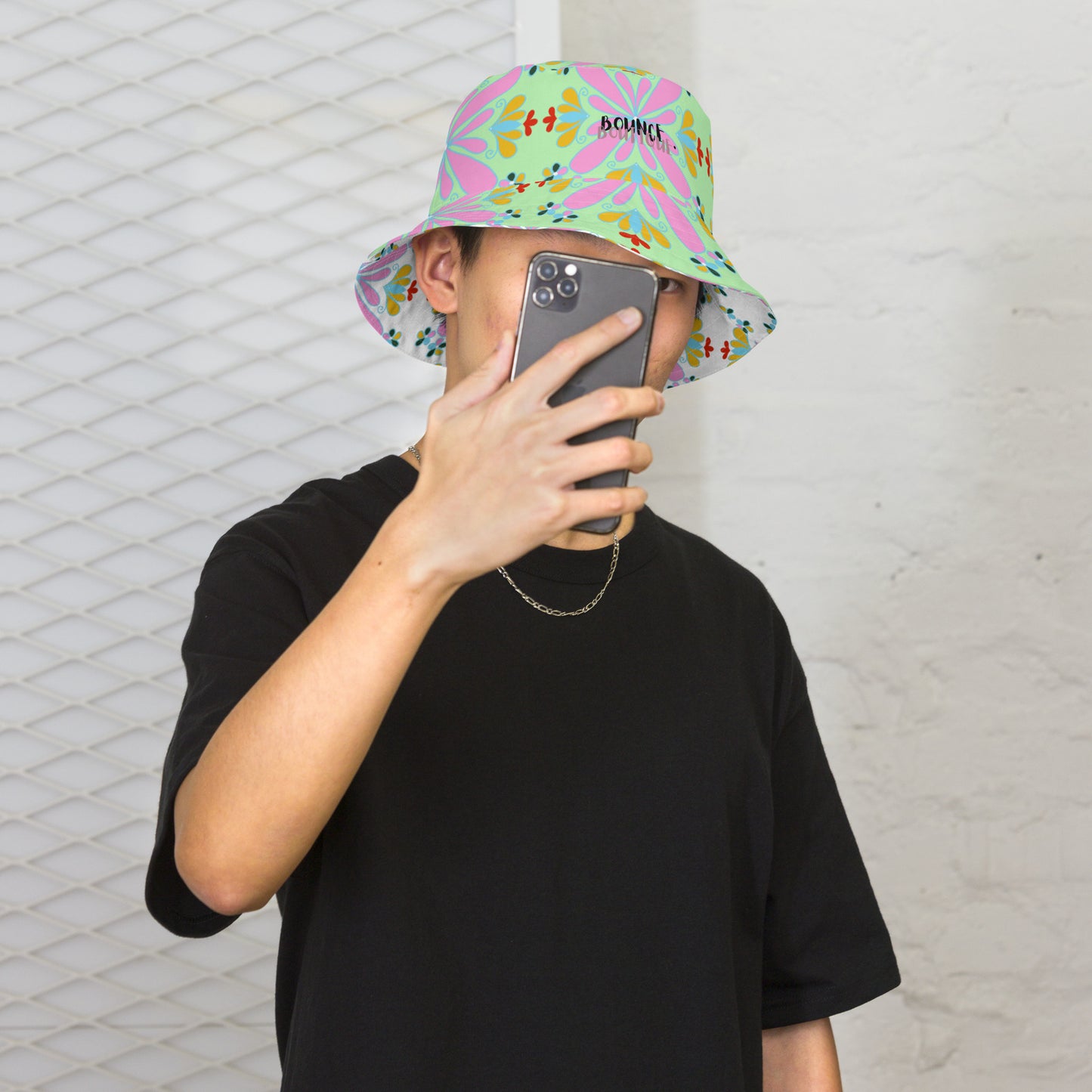 Reversible bucket hat