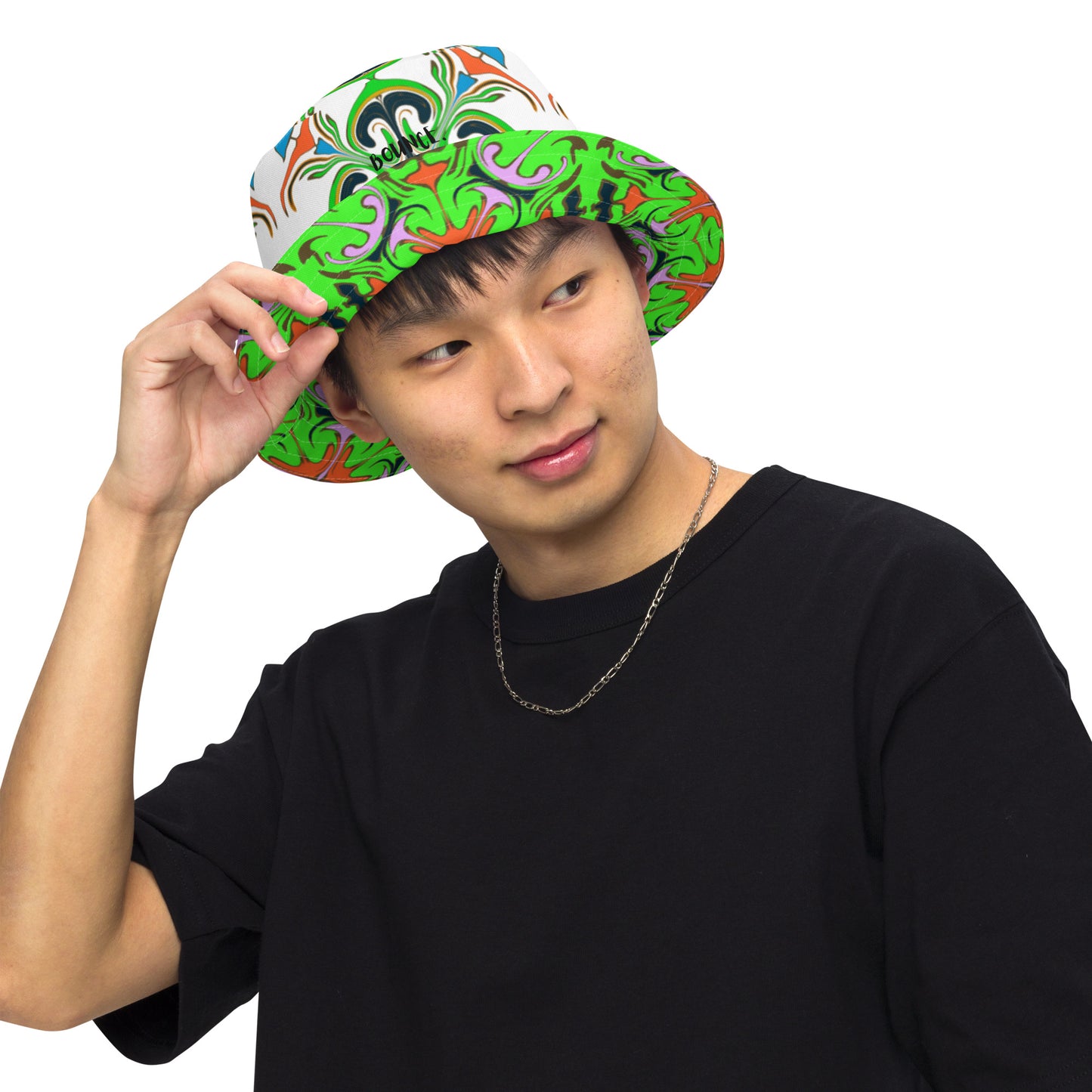 Reversible bucket hat