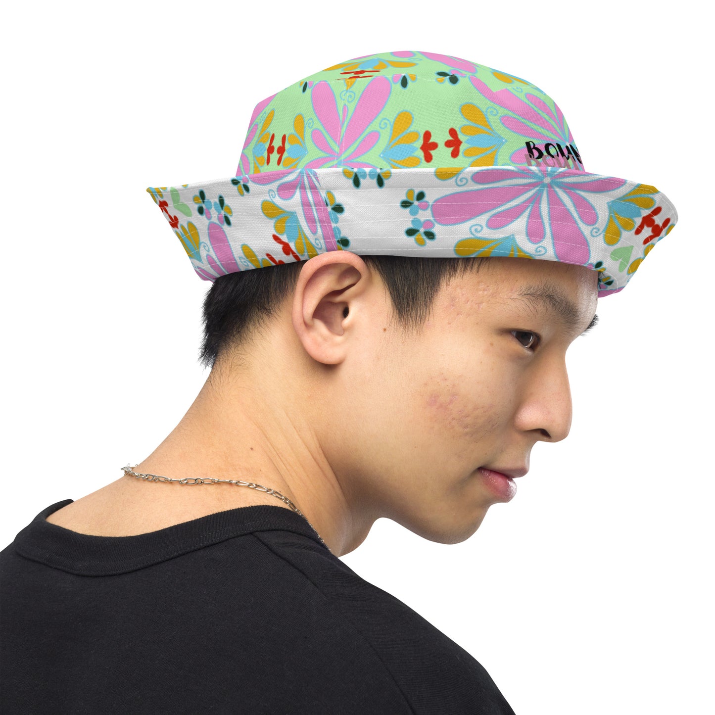 Reversible bucket hat